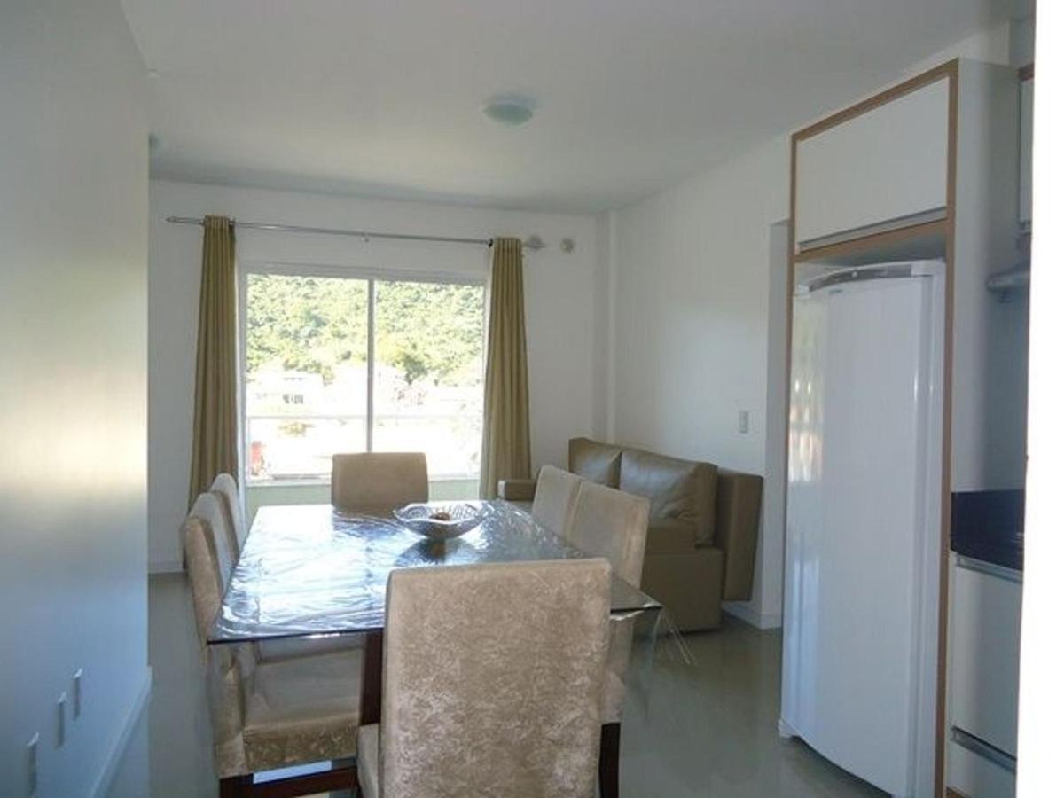 Res. Antonio Pinheiro. Apartamento Com 2 Dormitorios. Бомбиняс Екстериор снимка